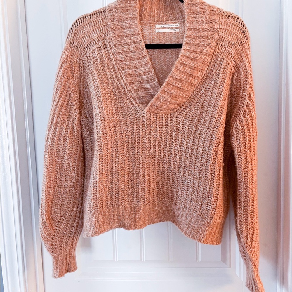 Anthropologie deep V-Neck Sweater - Size Small - Retail $118